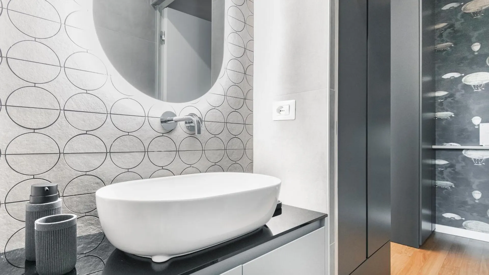 Easylife - Modern Studio In The Heart Of Navigli Milan